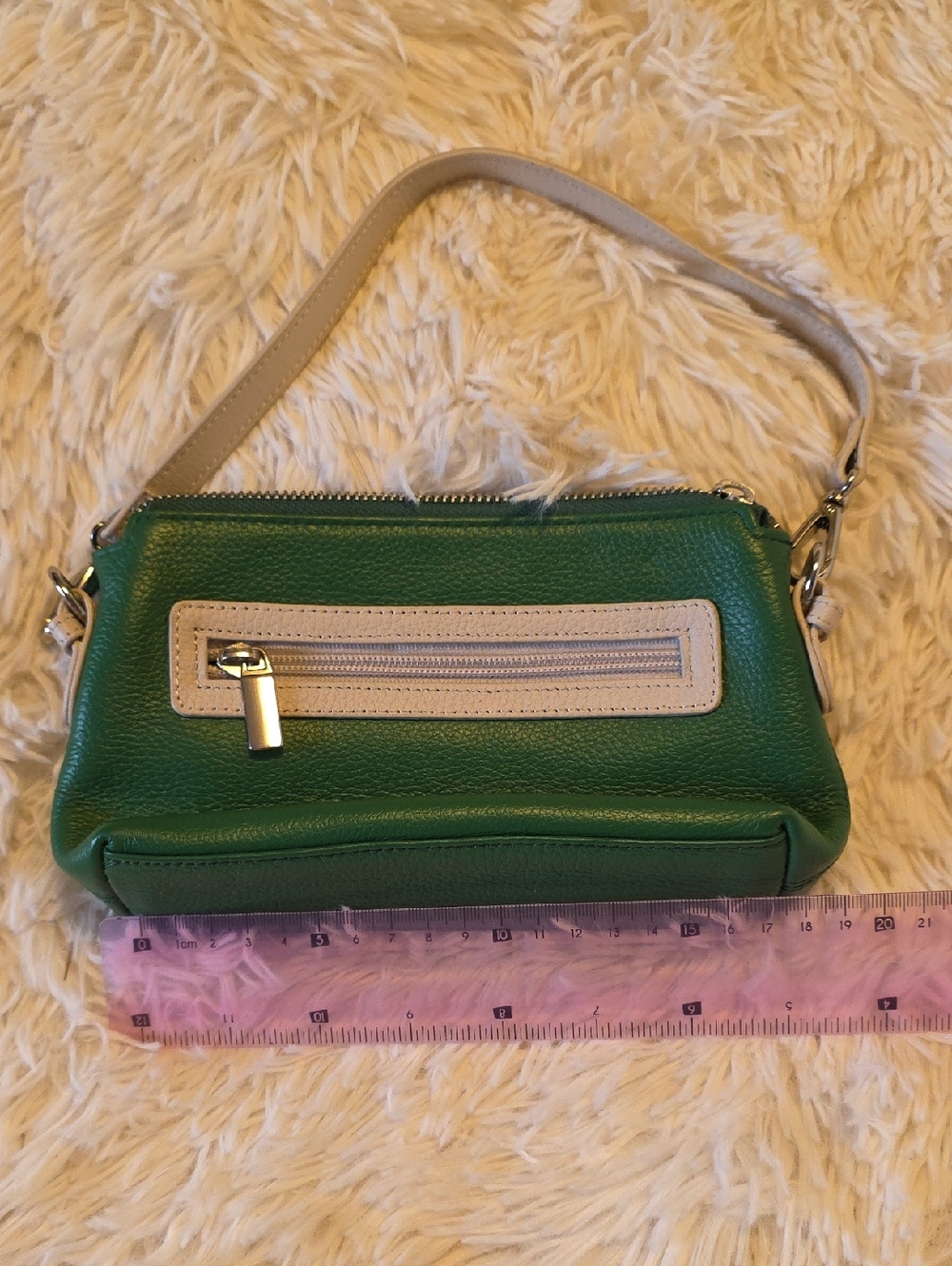 Danier,Green Leather Wristlet, Mini Purse,